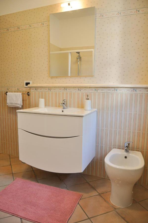 B&B Sarita'S Rooms Чертоза ди Павия Екстериор снимка